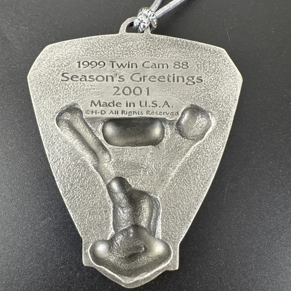 Harley-Davidson Ornament Unisex OS Silver Twin Cam 88 Engine 2001‎ Collectible